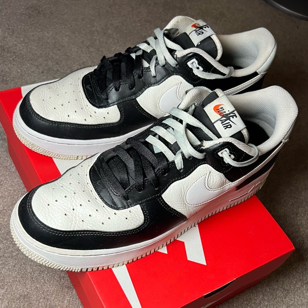 Nike Men’s Sneakers Black and White Low-Top Air Force Style